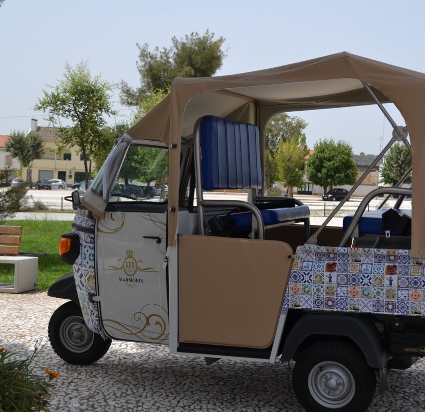 Tuk Tuk do Storyteller, experiencias no Alentejo Marmoris Hotel & Spa