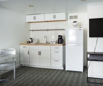 Two queen beds, ensuite bathroom.