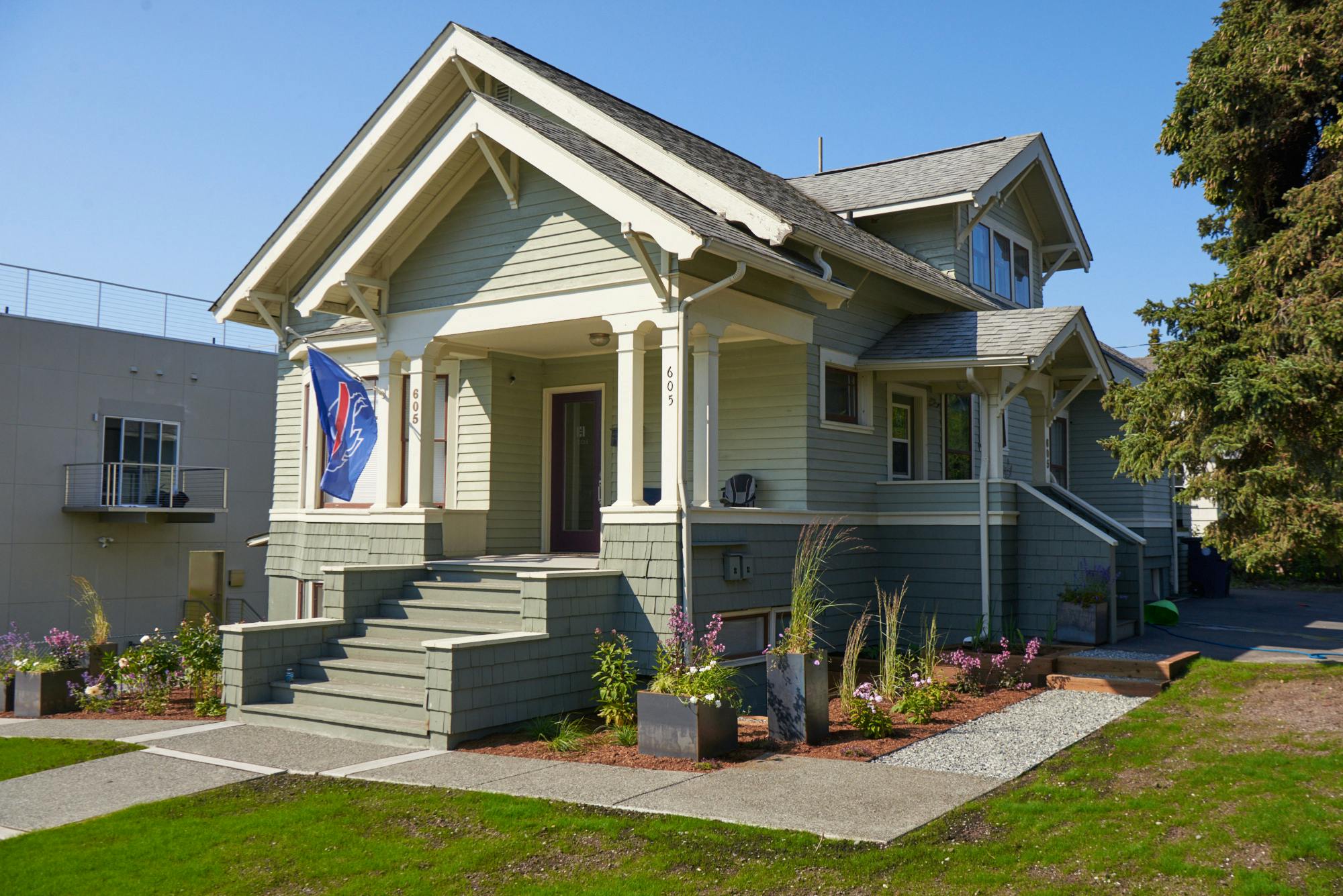 Front view of the historic Leopold David House at Snob Hollow Inn.