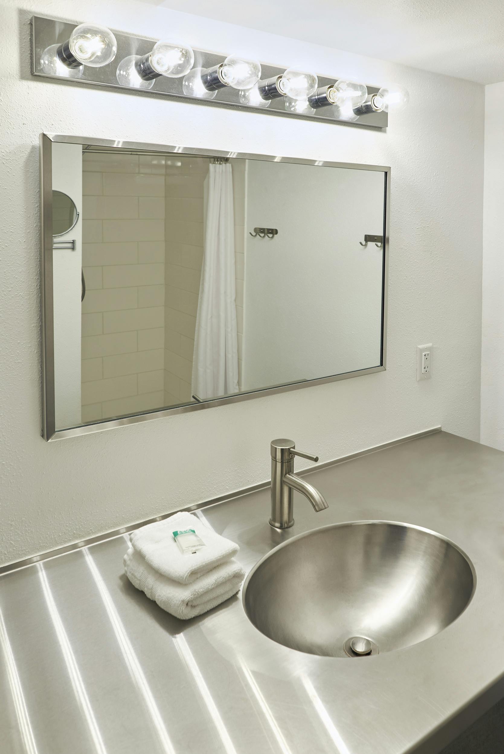 Two queen beds, ensuite bathroom.