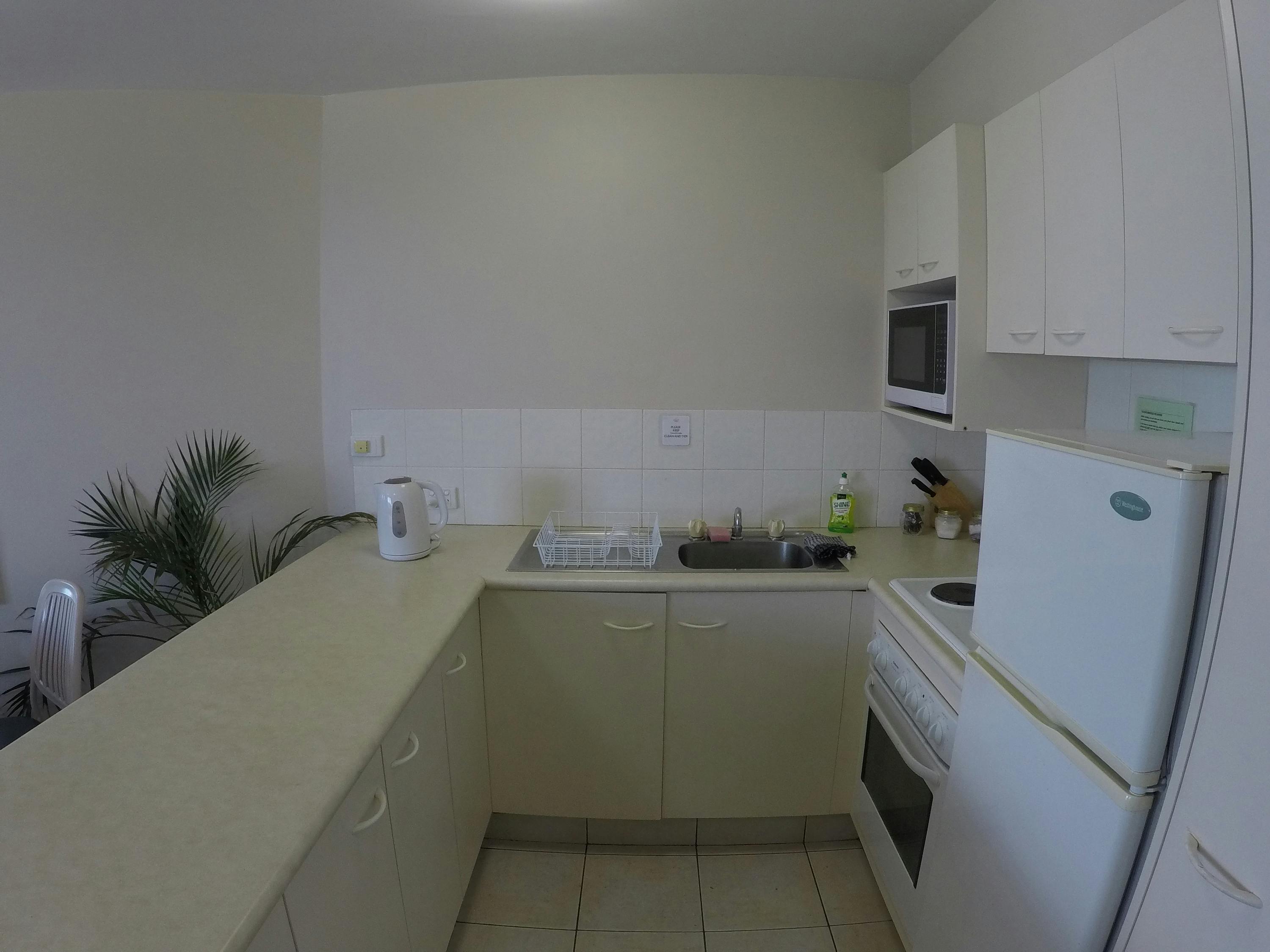 one bedroom apartment, surfers paradise, gold coast, queensland, australia