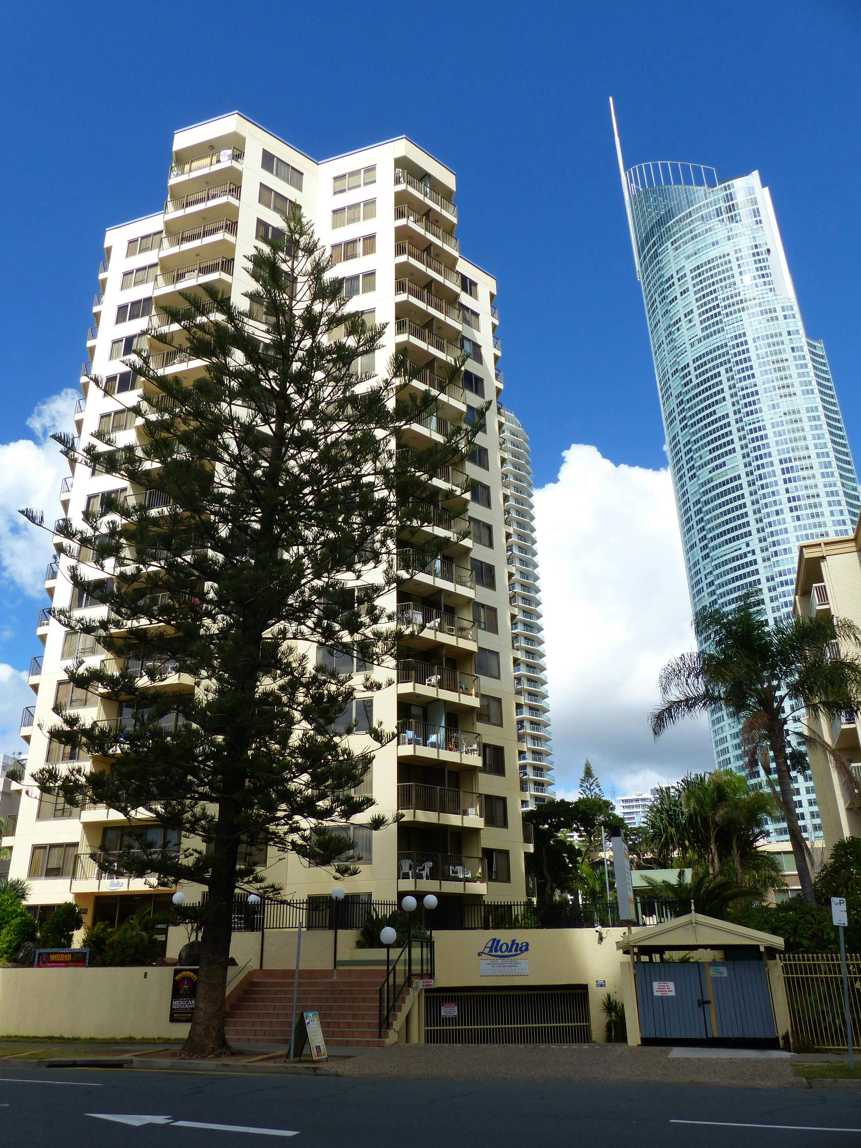 erika's holiday apartment, surfers paradise beach, gold coast beach, queensland, australia