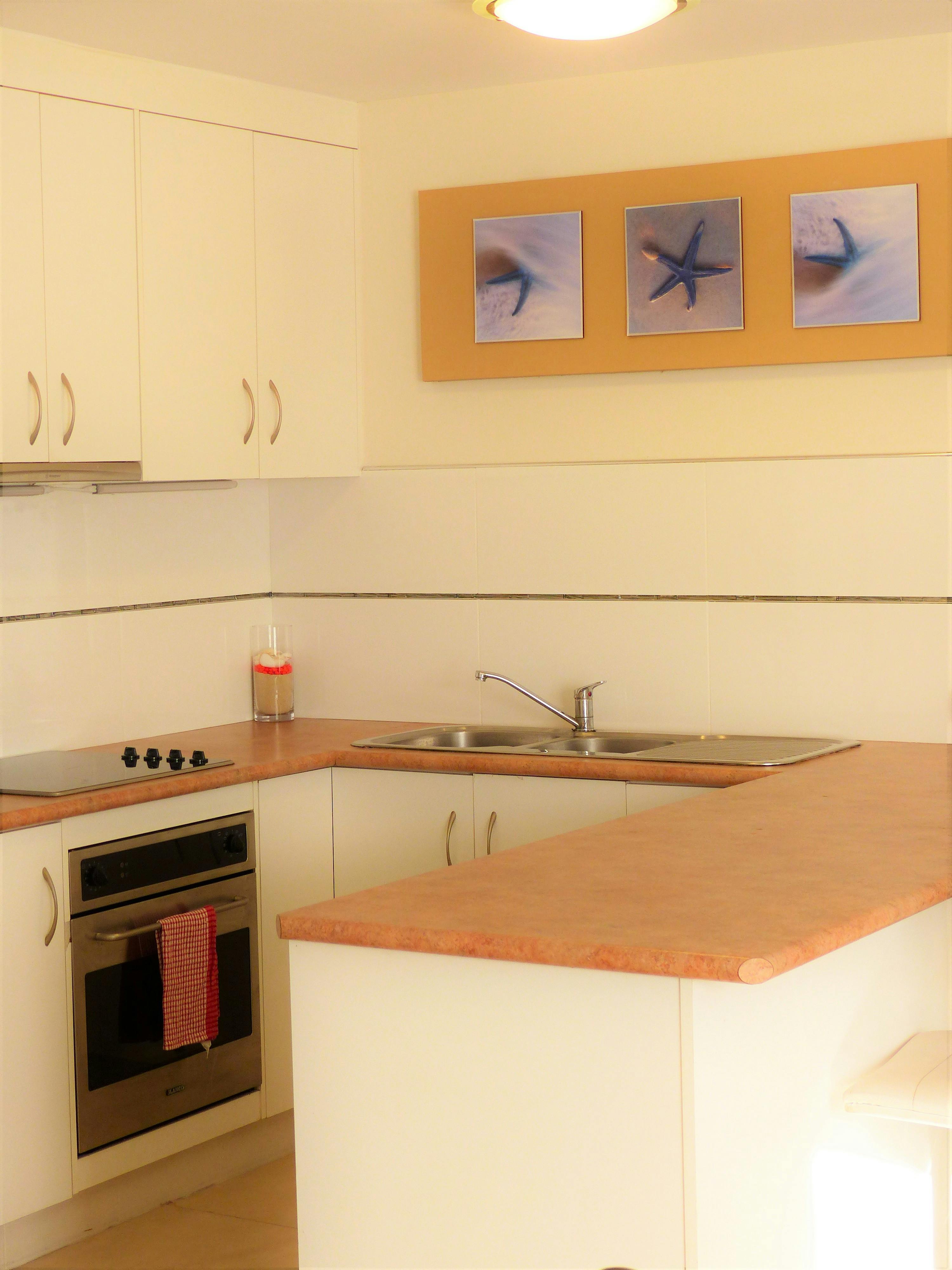 one bedroom apartment, surfers paradise, ocean view, surfers paradise, gold coast, queensland, australia