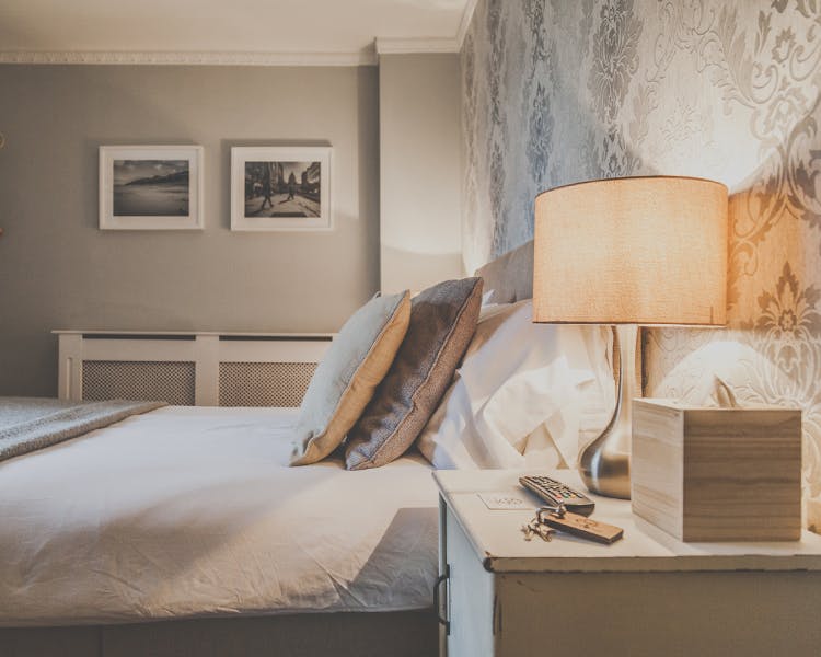 A beautifully decorated double room with ensuite in a cozy atmosphere