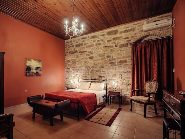 Σουίτα 1ου ορόφου με διπλό κρεβάτι Superior Suite with double bed on the first floor