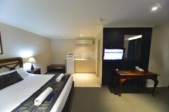 Free parking and Wifi at the Wattle Grove Motel