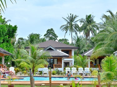 White-Villas-Resort-Hotel-Siquijor 1