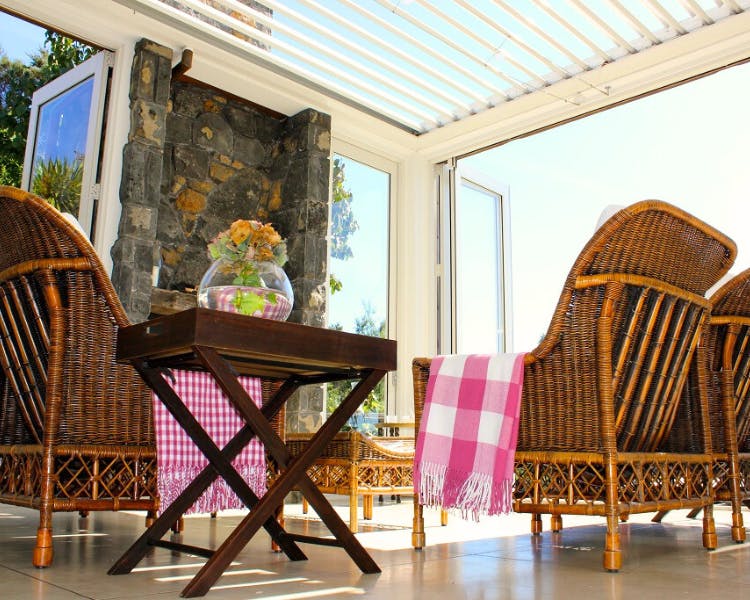 Outdoor seating under pagoda - 970 Lonely Bay Lodge