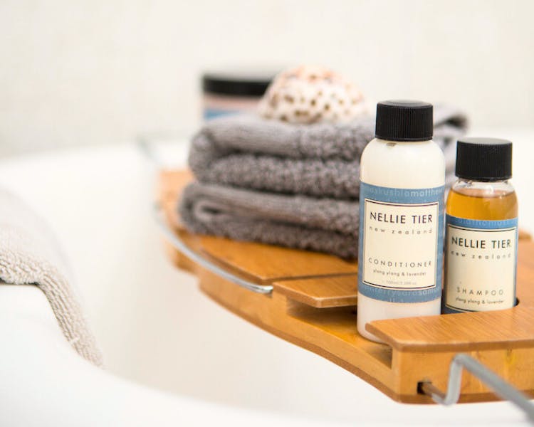 Bathroom - Purangi Suite, 970 Lonely Bay Lodge