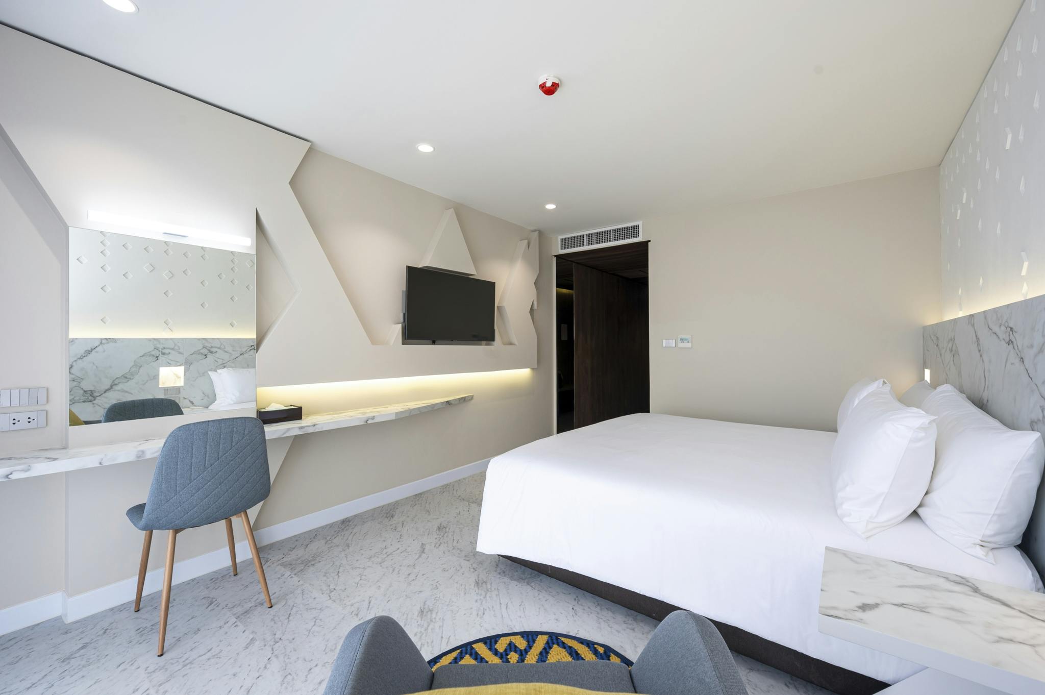 Superior vs Premier - VELA Dhi Nakhon Phanom