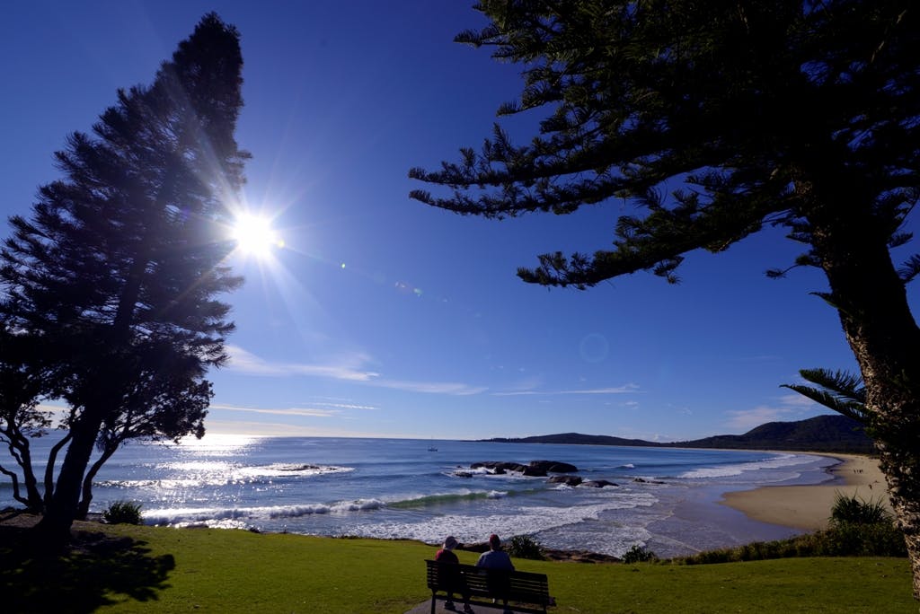Headland Front Beach, South West Rocks