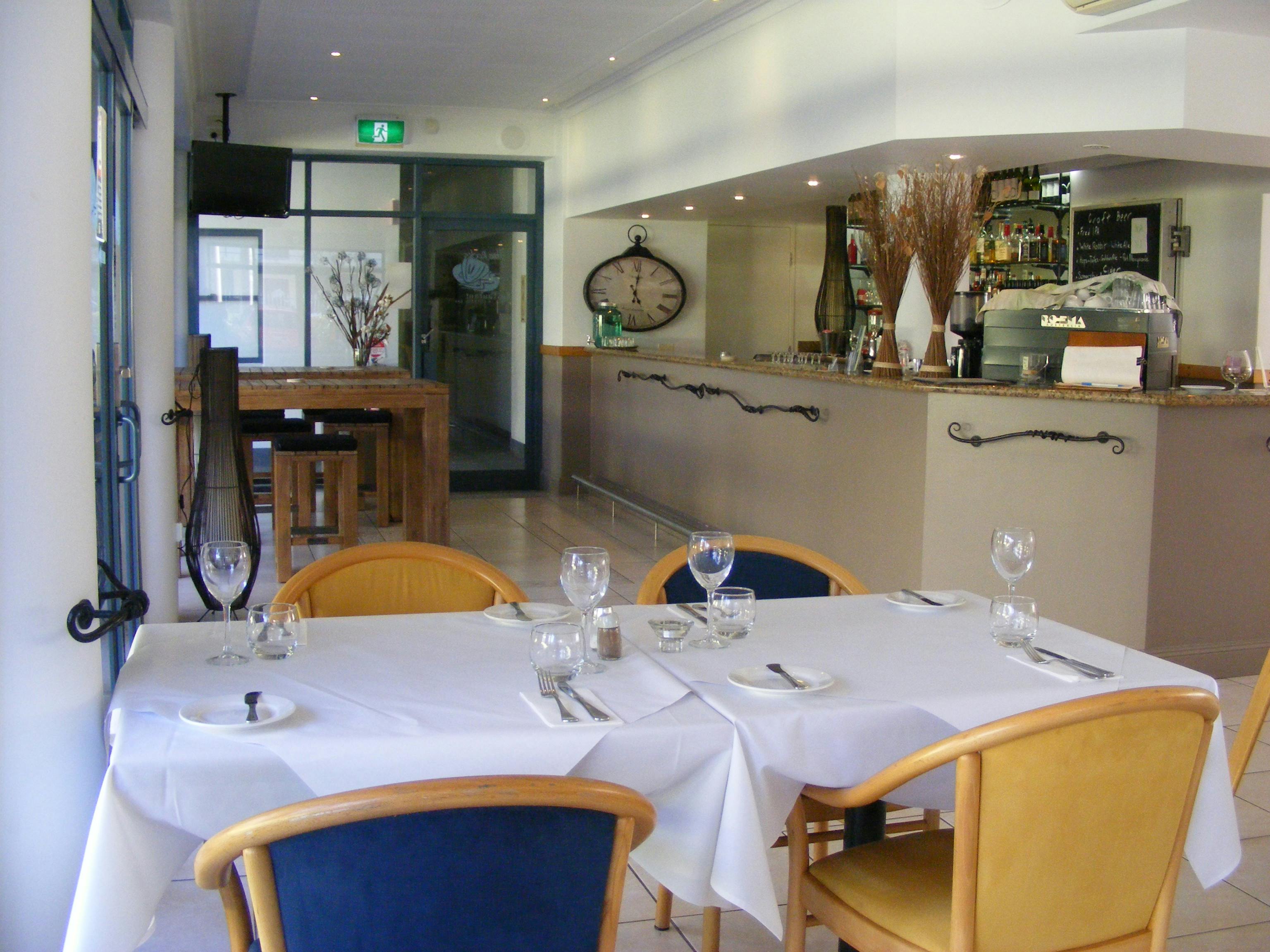 The Rocks Restaurant & Bar - Onsite Restaurant