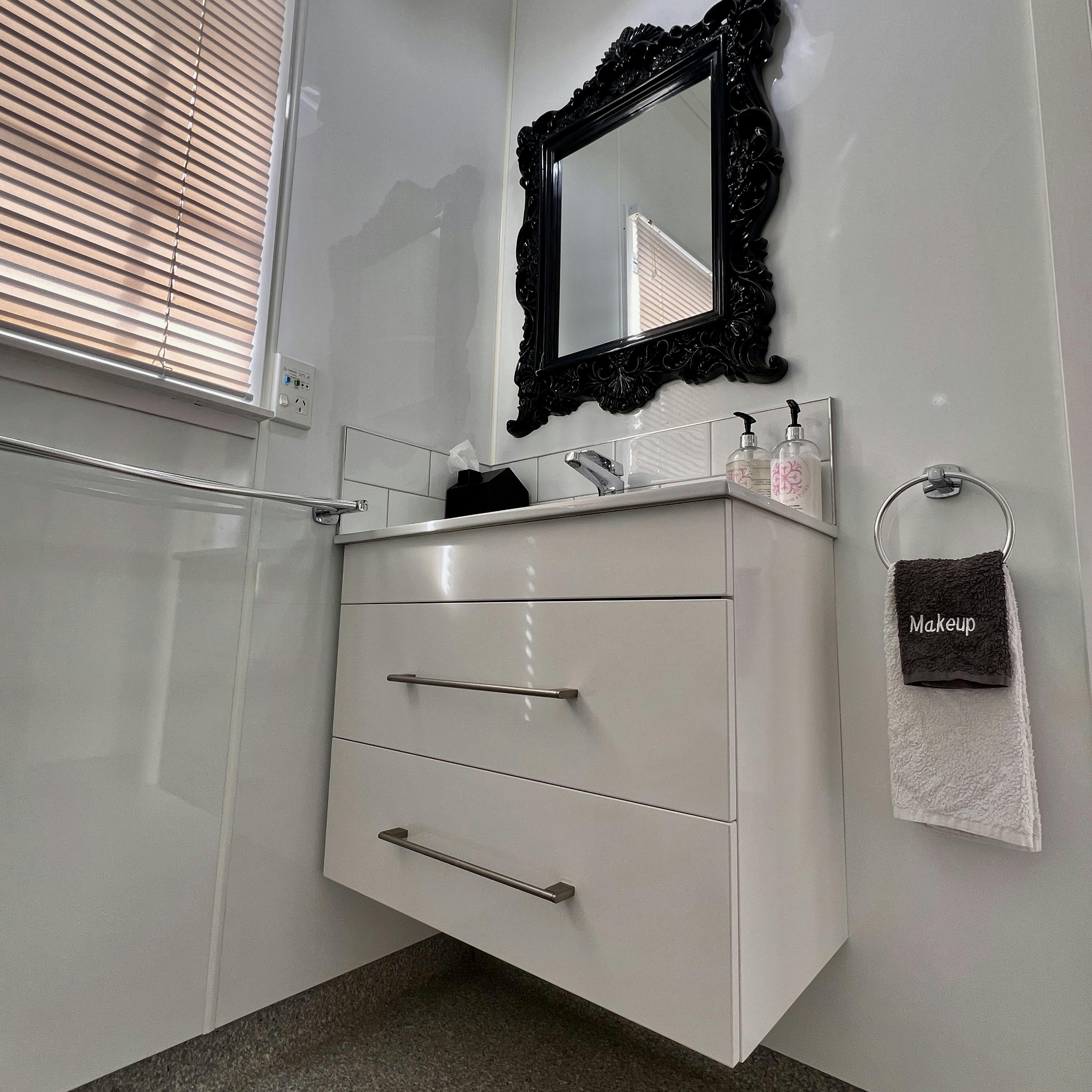 Private Bathroom Martinborough Accomodation