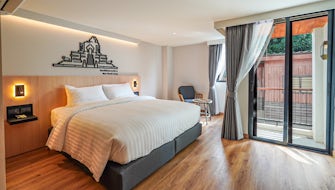 Deluxe City View with Balcony (BC 2)