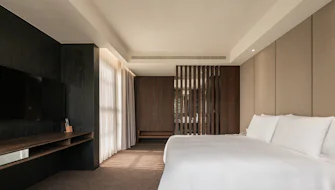 Panoramic Pavilion|1 Queen Premium Suite, Bathtub