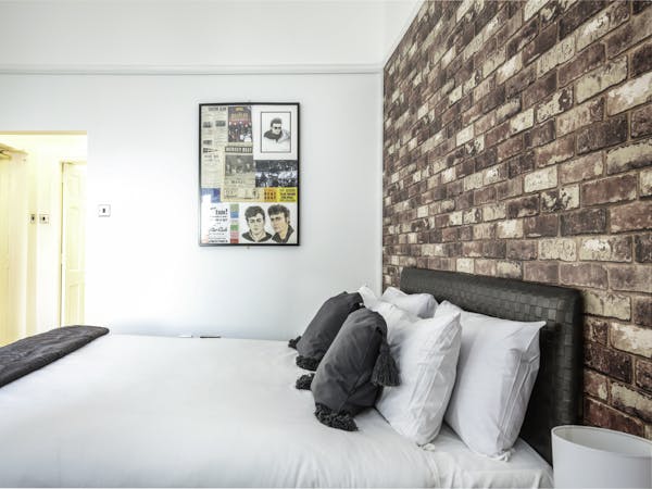 double room, Triple room, Quad Room, Twin Room, Single Room bed & breakfast, liverpool, sefton park, lake view, Ensuite