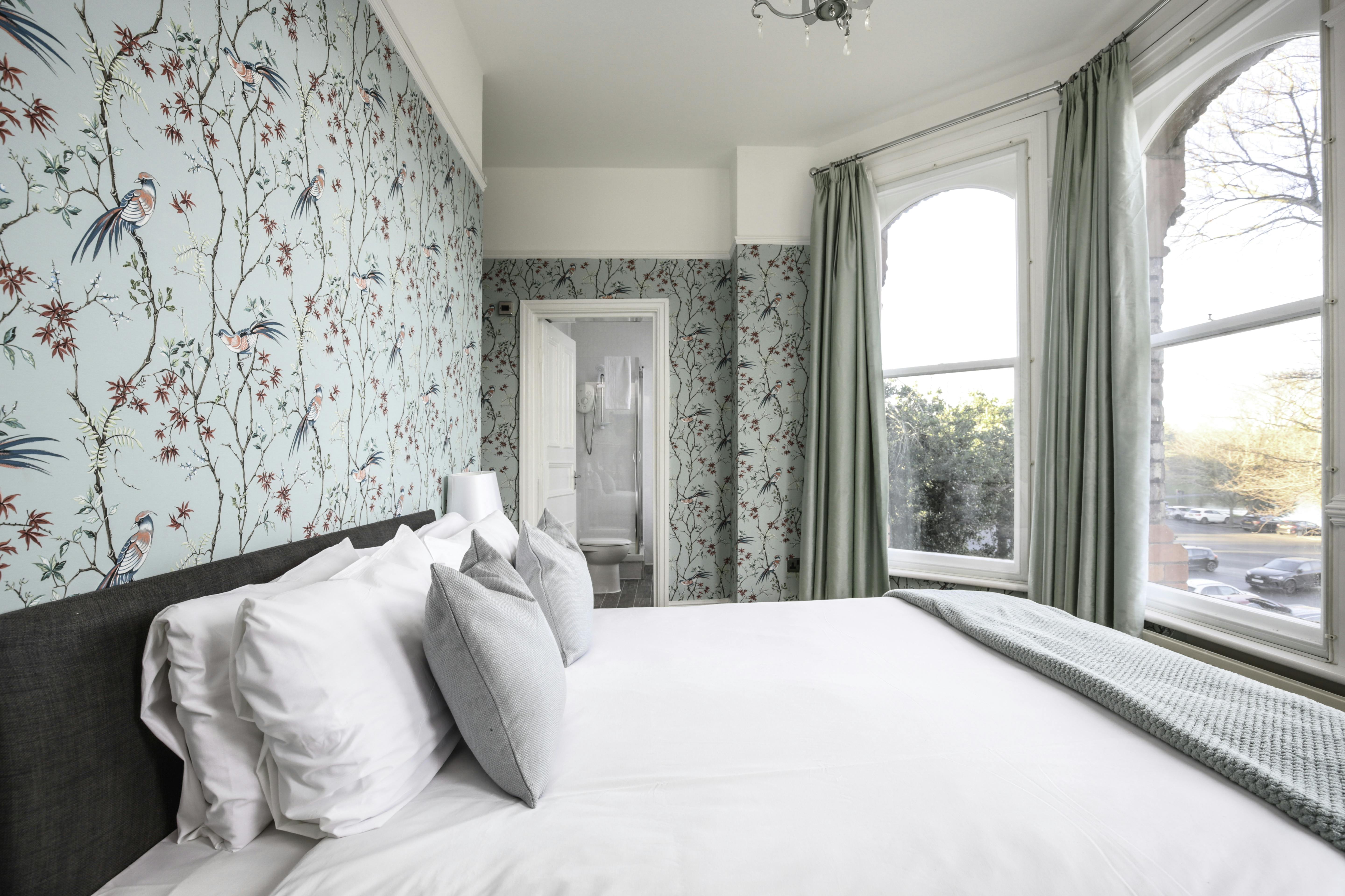 double room, Triple room, Quad Room, Twin Room, Single Room bed & breakfast, liverpool, sefton park, lake view, Ensuite