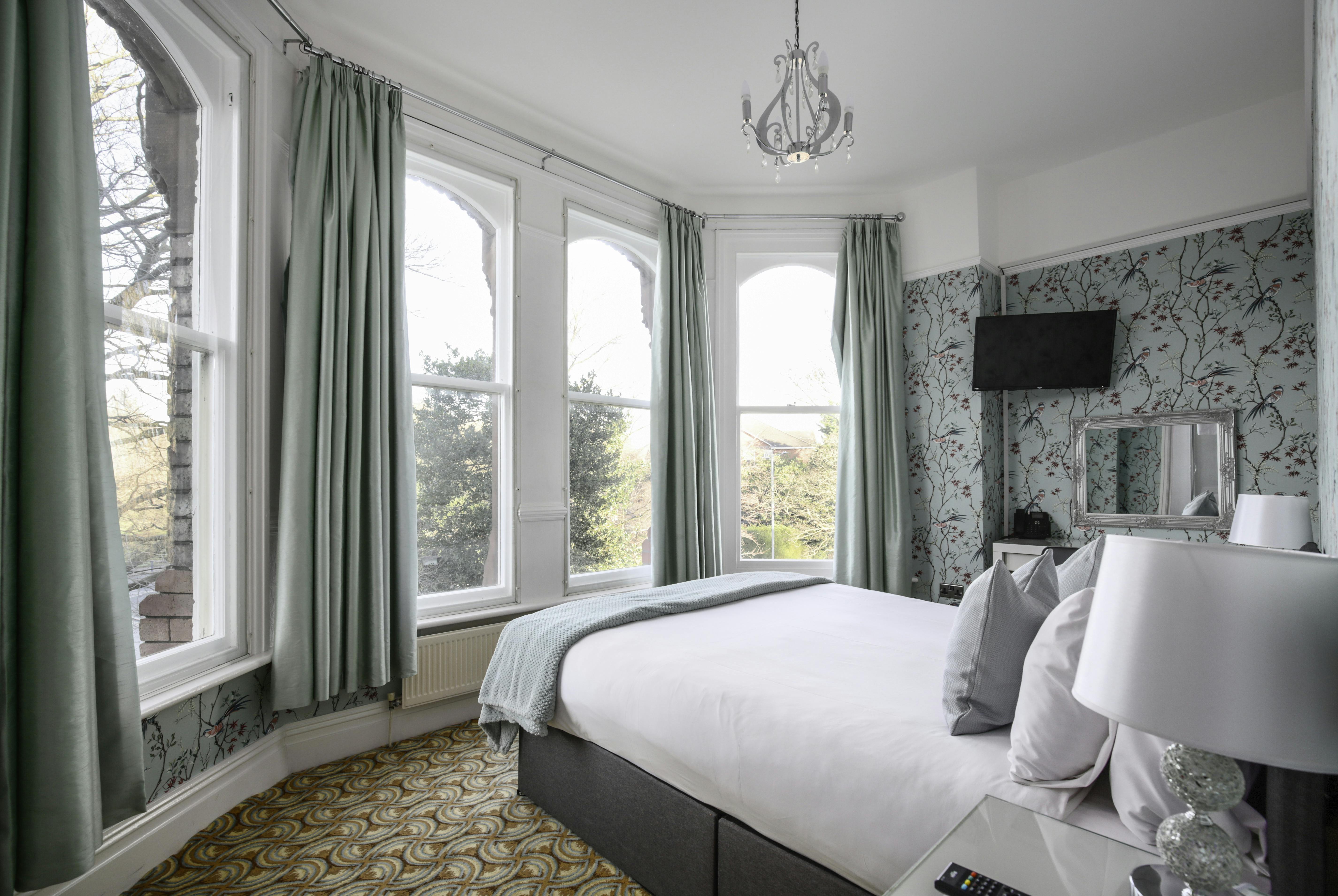 double room, Triple room, Quad Room, Twin Room, Single Room bed & breakfast, liverpool, sefton park, lake view, Ensuite