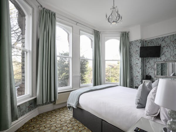 double room, Triple room, Quad Room, Twin Room, Single Room bed & breakfast, liverpool, sefton park, lake view, Ensuite