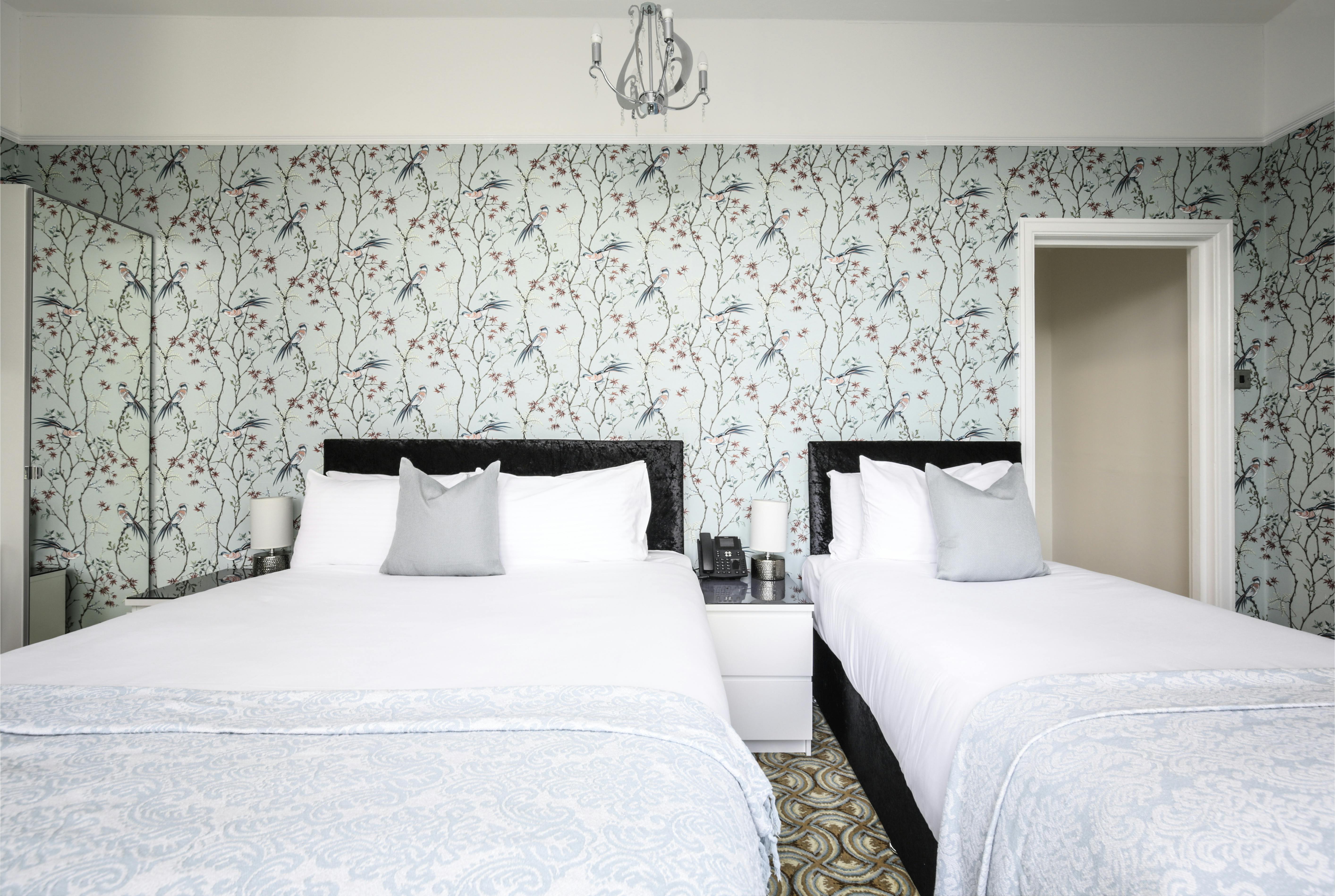 double room, Triple room, Quad Room, Twin Room, Single Room bed & breakfast, liverpool, sefton park, lake view, Ensuite