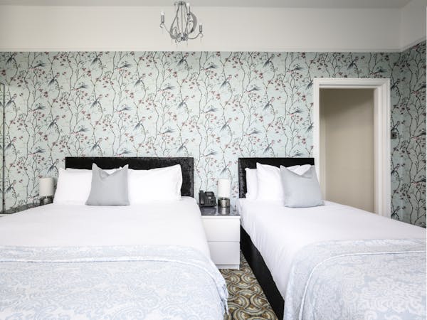 double room, Triple room, Quad Room, Twin Room, Single Room bed & breakfast, liverpool, sefton park, lake view, Ensuite