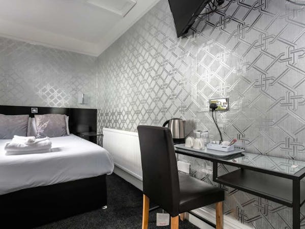 double room, Triple room, Quad Room, Twin Room, Single Room bed & breakfast, liverpool, sefton park, lake view, Ensuite