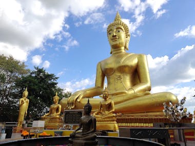 Wat Kao Phra Yai