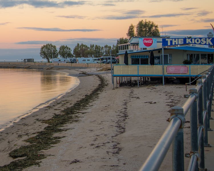Yorke Peninsula accommodation, Port Vincent accommodation, Port Vincent Cabinss