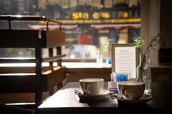 <imgsrc=”coffee-1.jpg” alt=” Cork Ashley Hotel ”/>