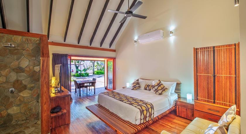 beachfront boutique hotel coral coast fiji private villa ocean view bath 2 person romantic escape