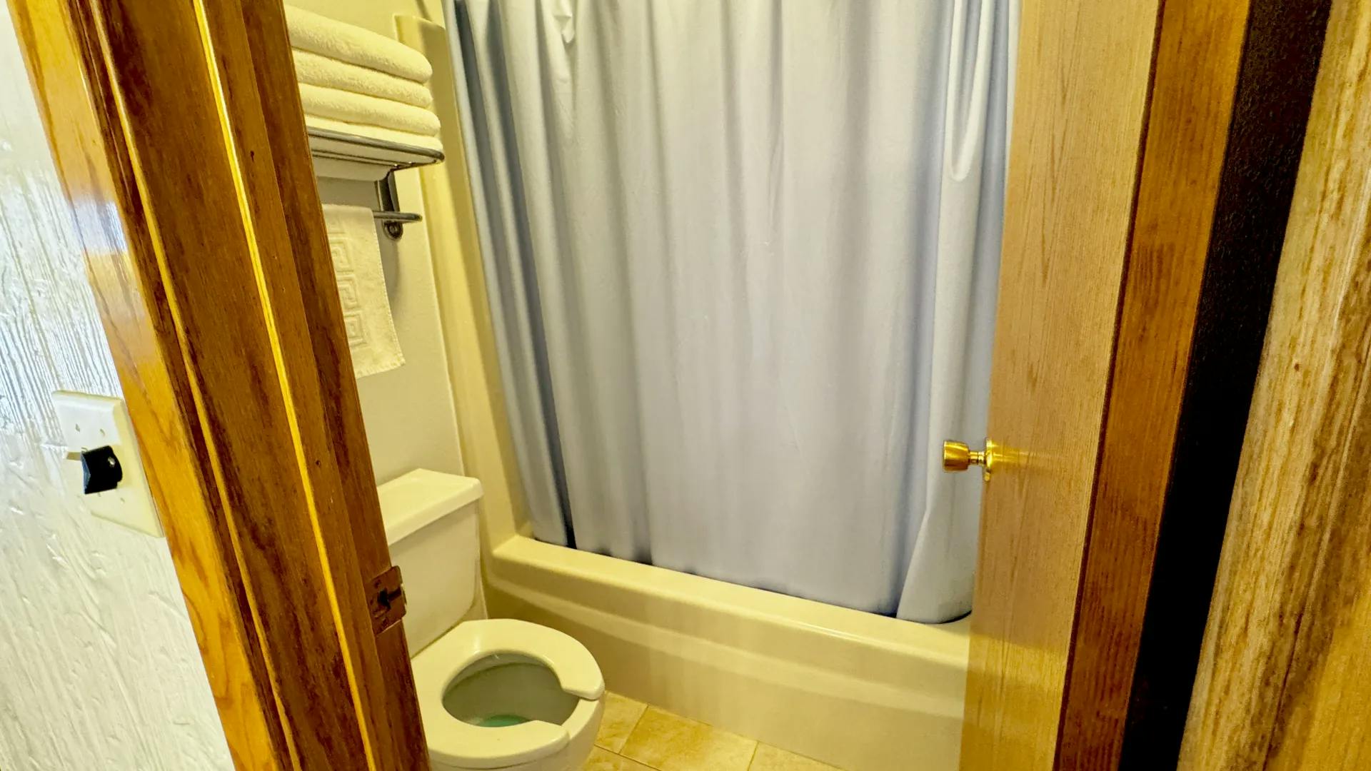 Rooms Bathroom