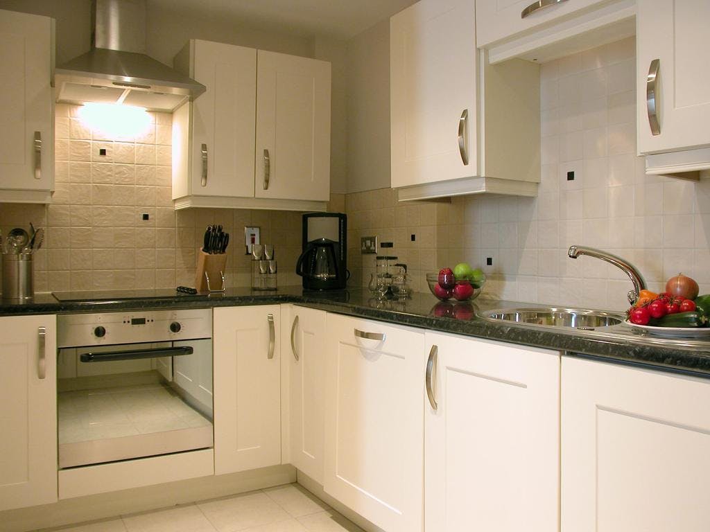 Fully fitted kitchen