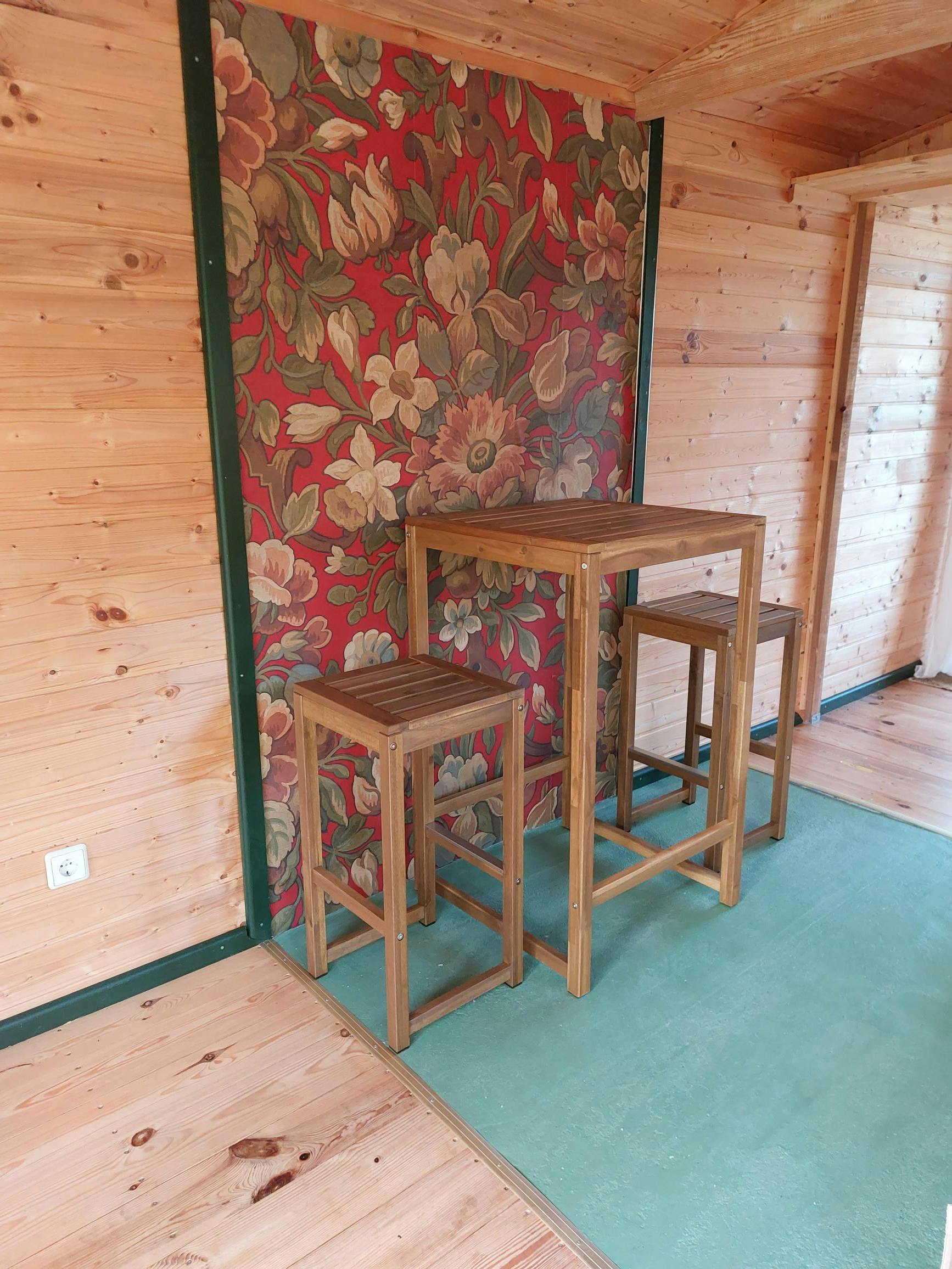 Red Wagon dining area