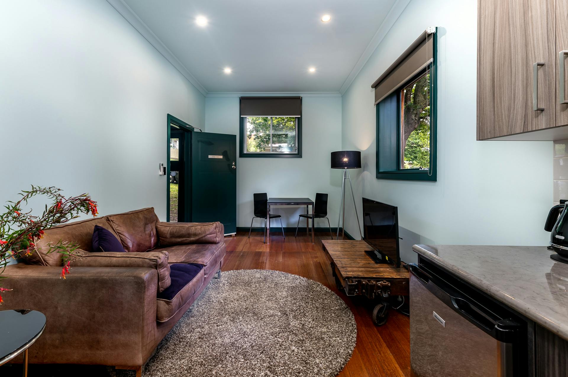 Large light filled separate lounge