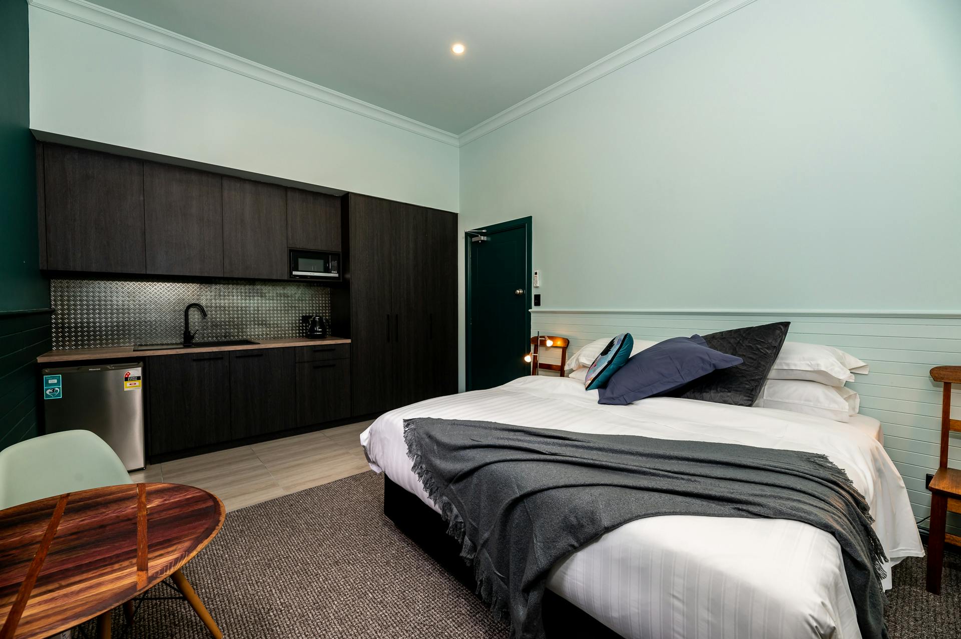 Airy and bright apartment