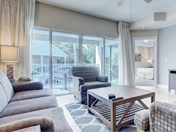 Summer Bay Orlando - family-friendly resort close to the theme park. Spacious, apartment-style accommodations & living space.