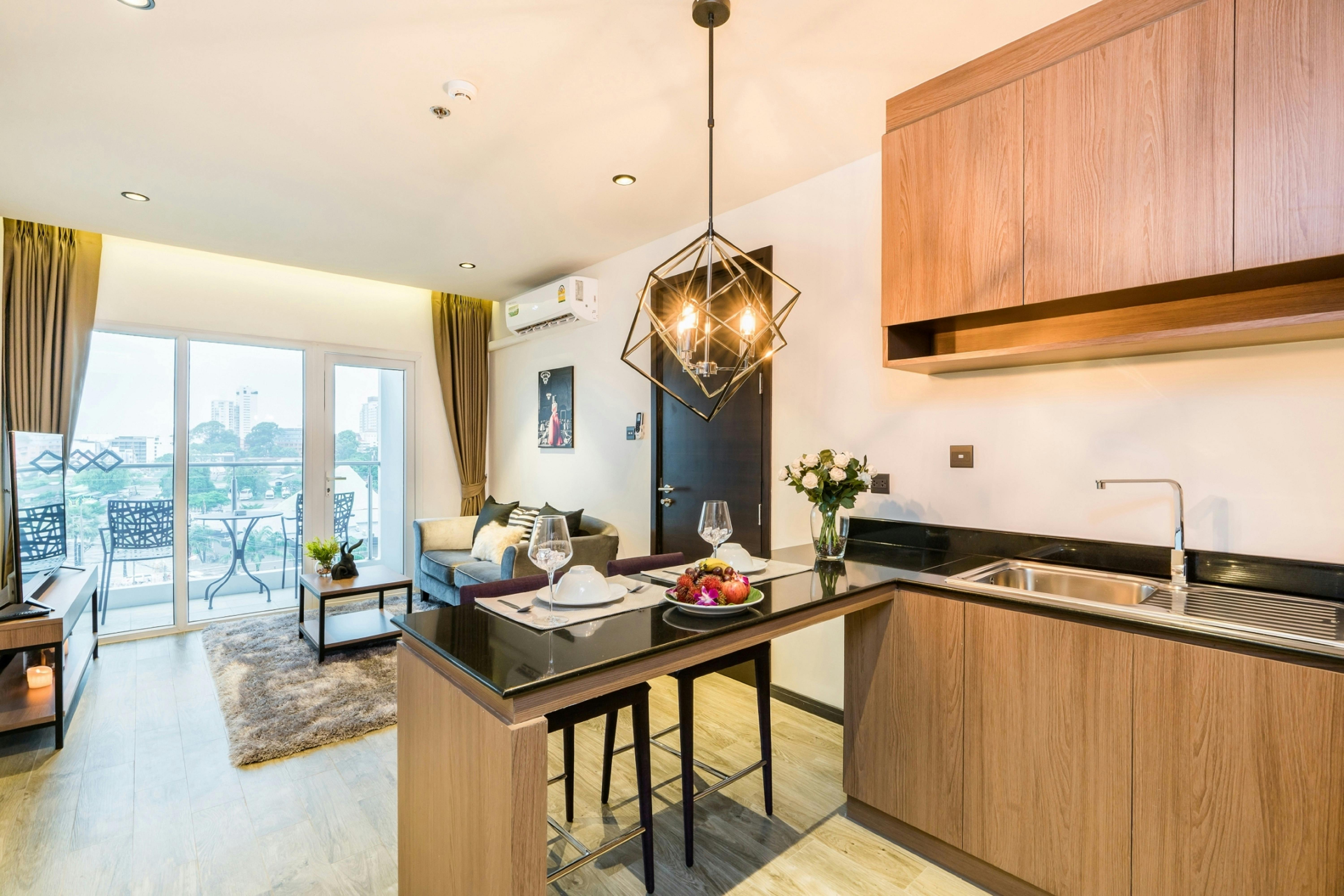 Deluxe Suite Dinning Area