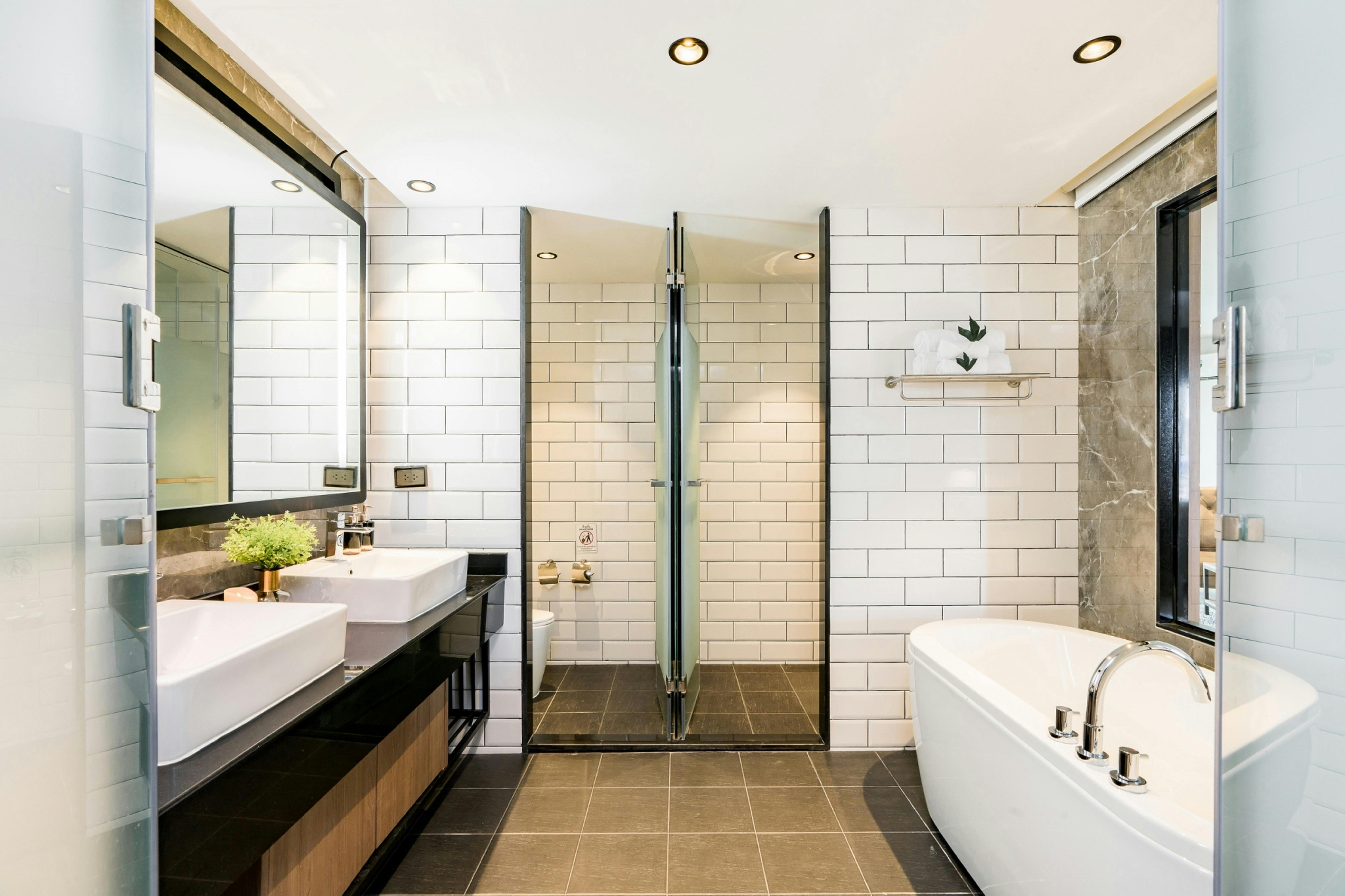 Junior Suite Bathroom