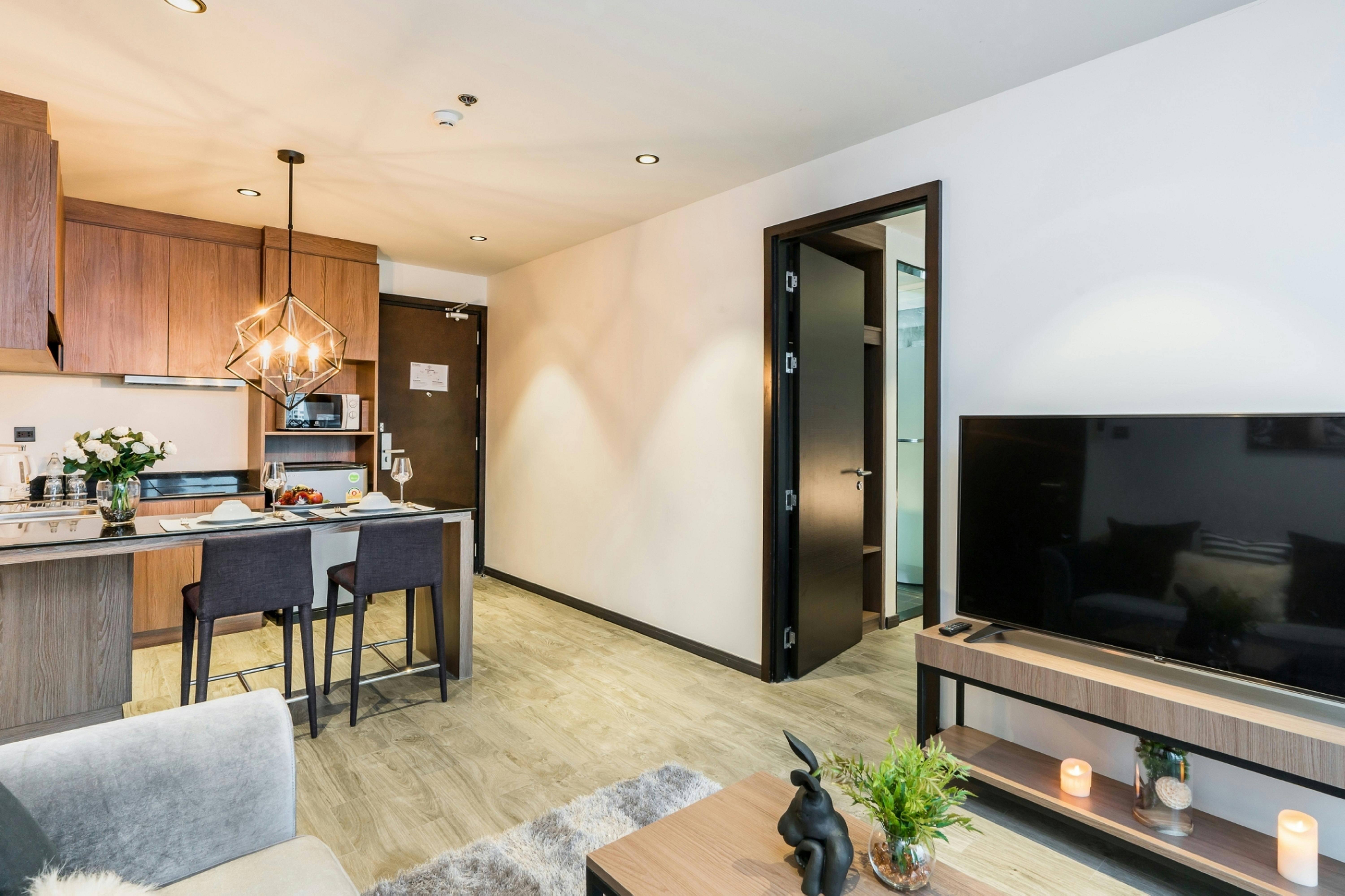 Deluxe Suite Living Room