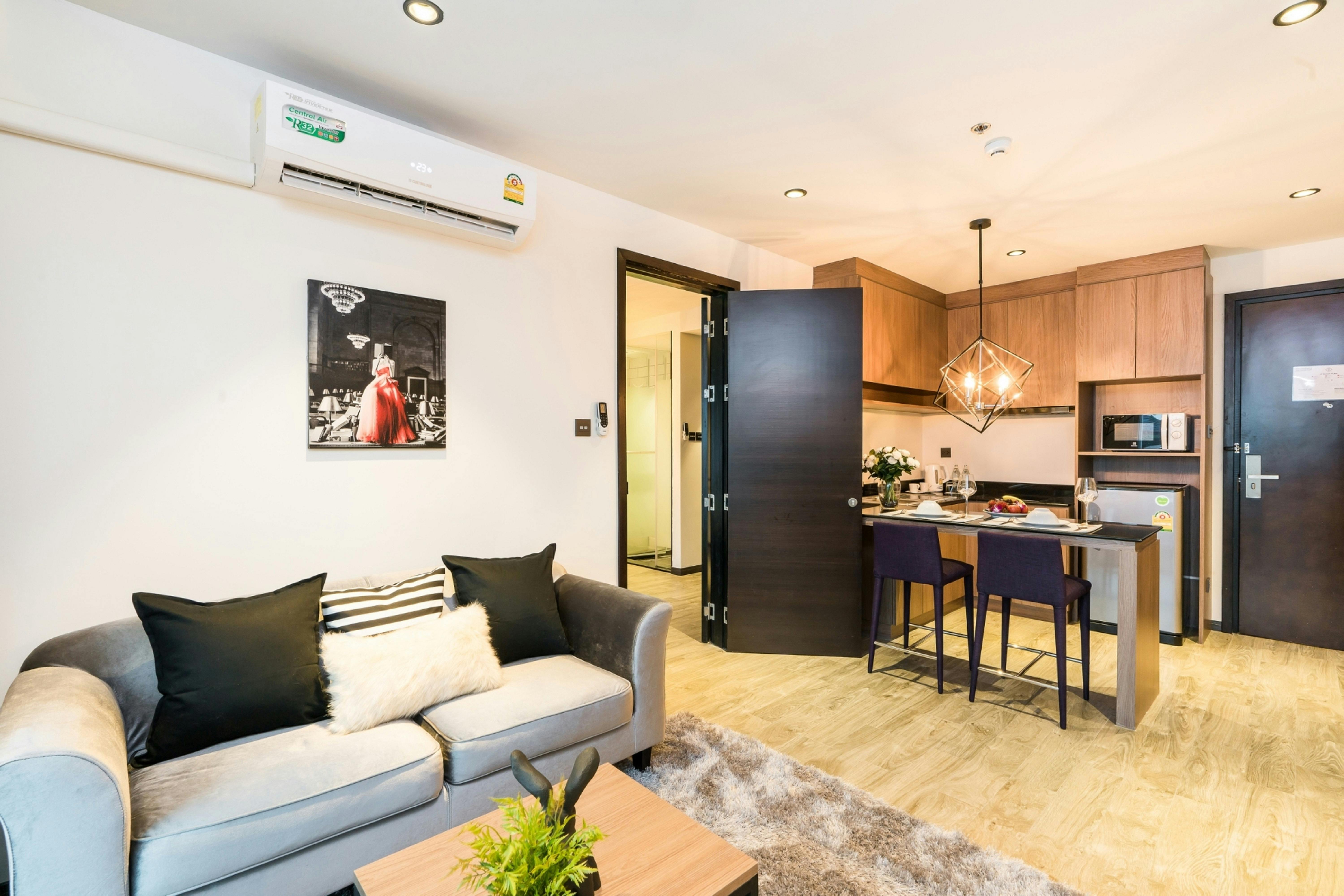 Deluxe Suite Living Room