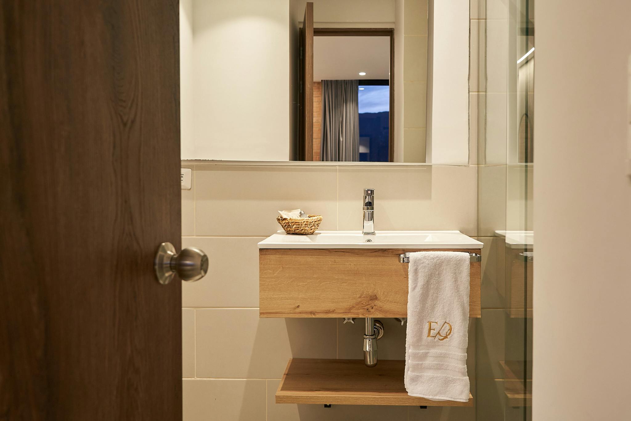 BAÑO - SUPERIOR (STANDARD)