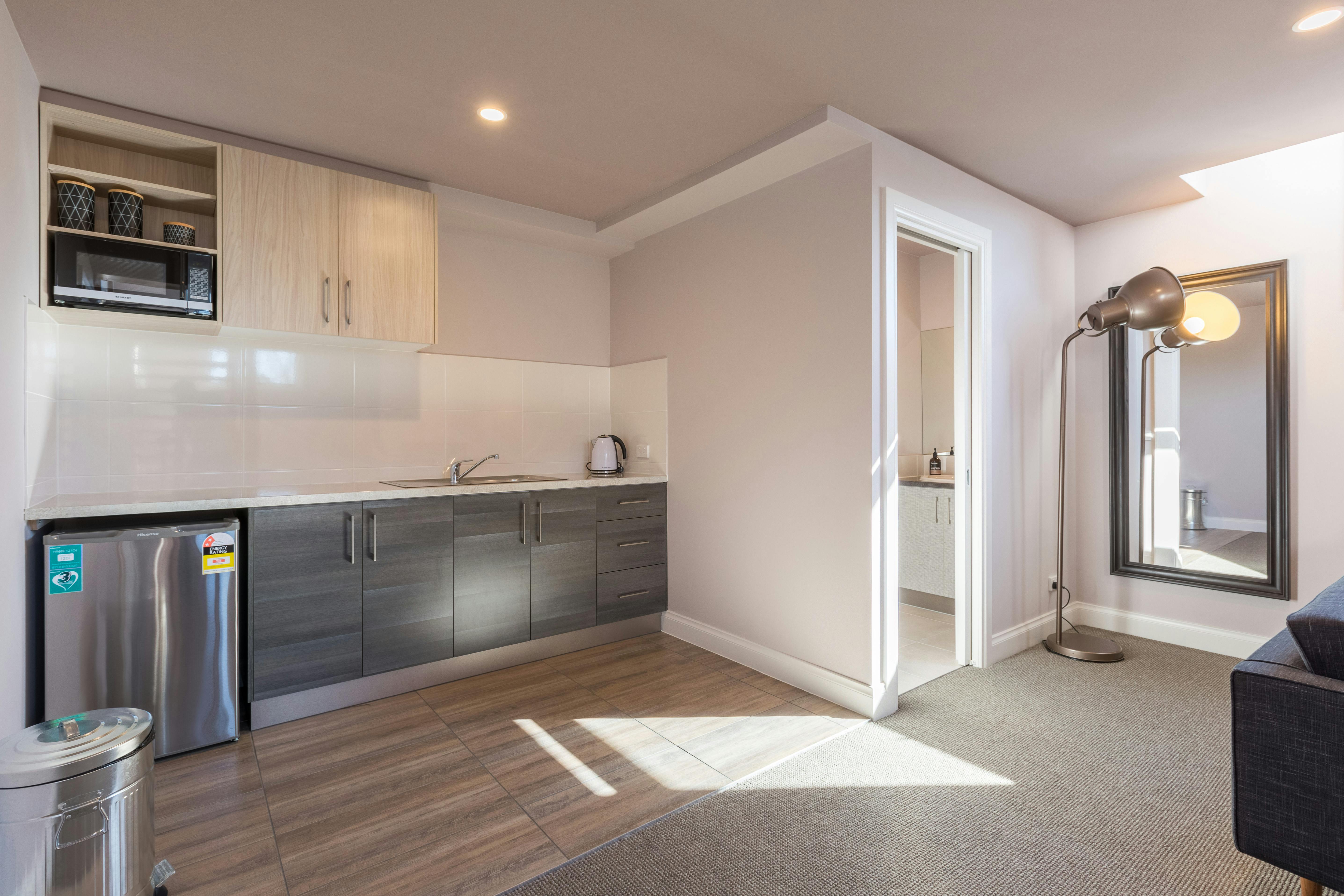 Kitchenette in king gallery