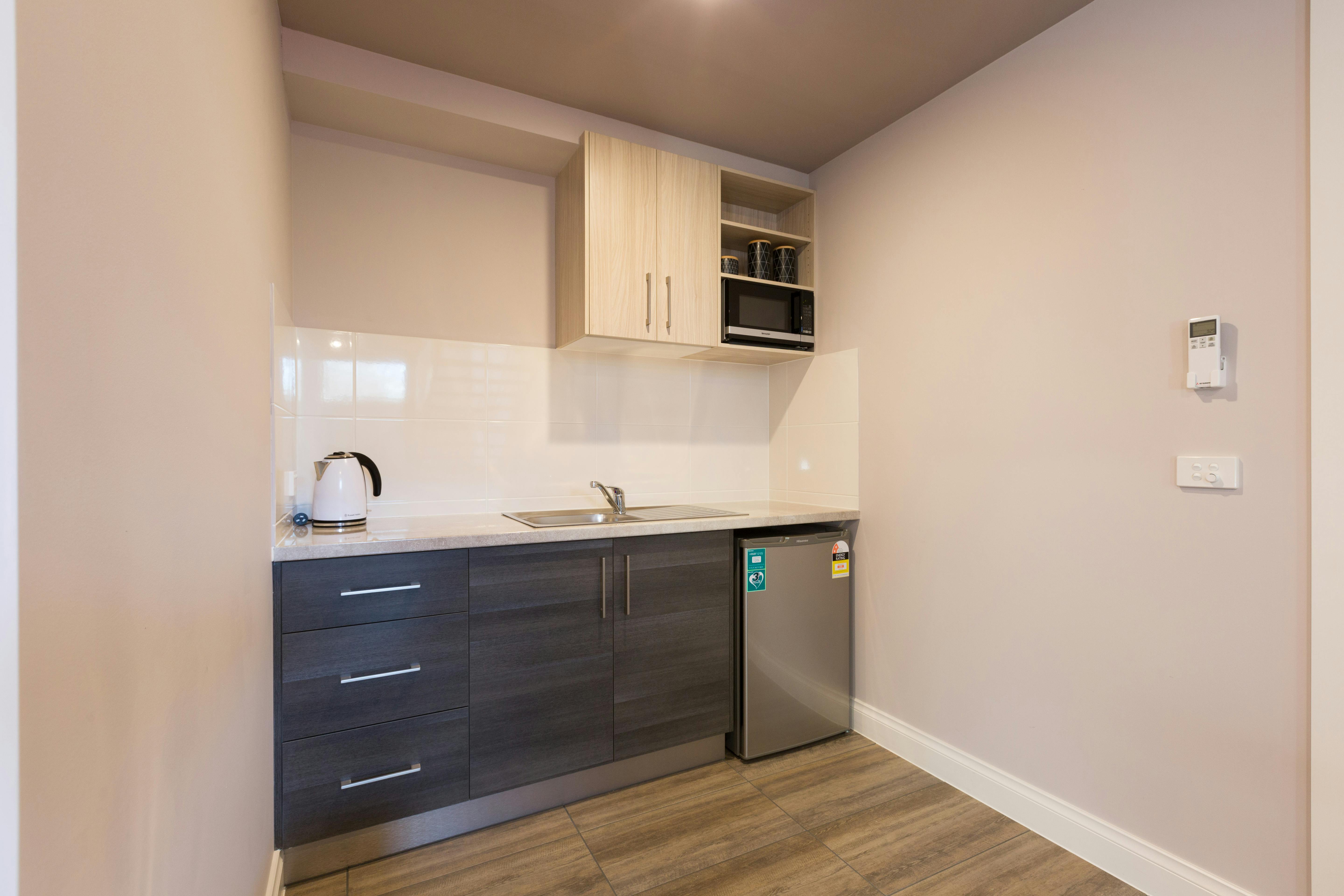 Kitchenette in king gallery