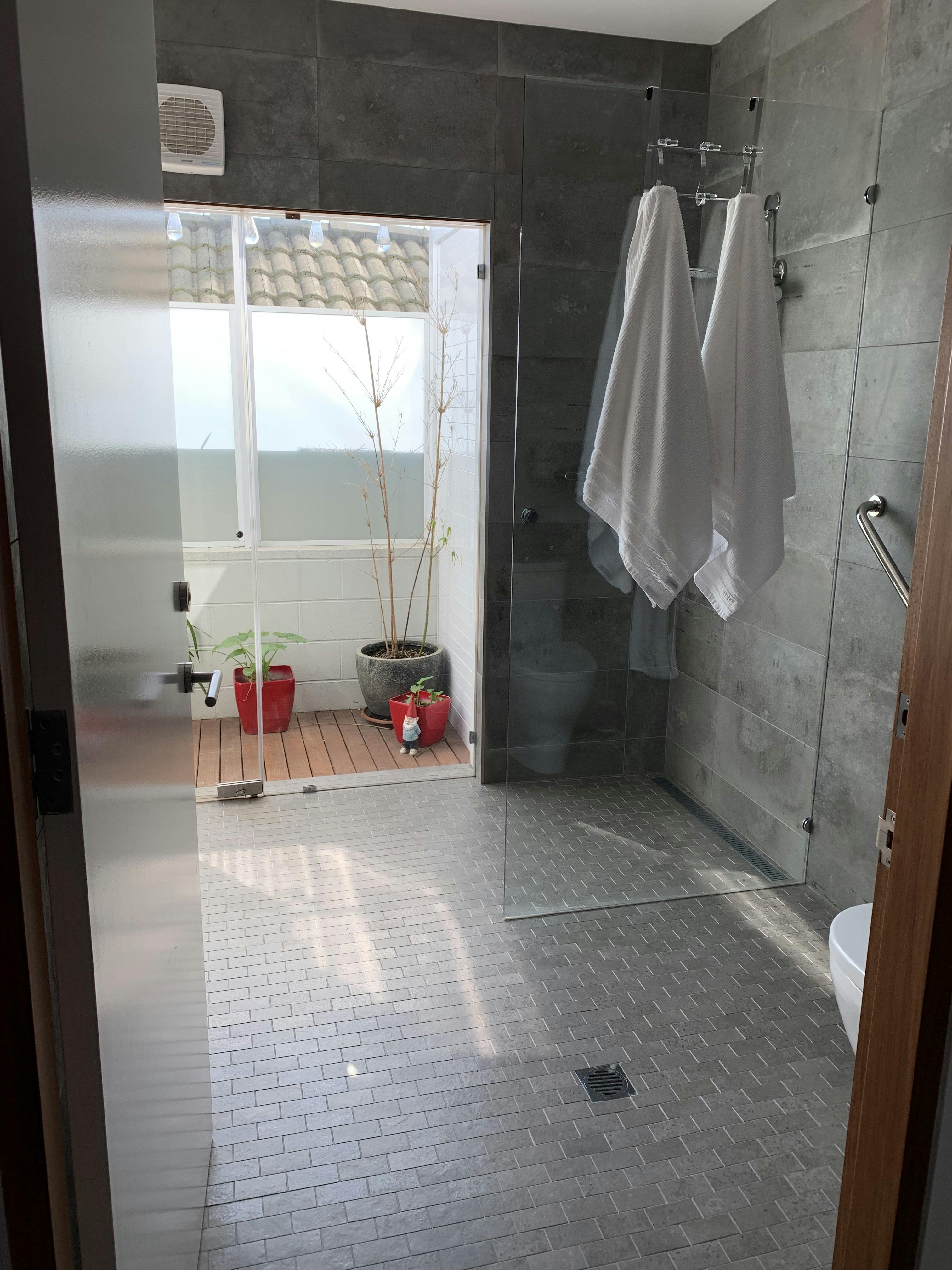 Lake View suite with ambulant complying facilities.