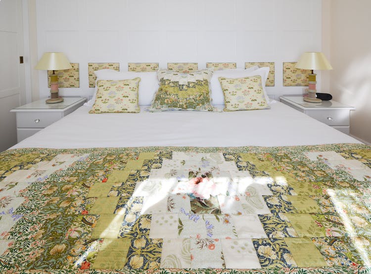 Haven Hall Hotel Garden Suite 4 quilt close up