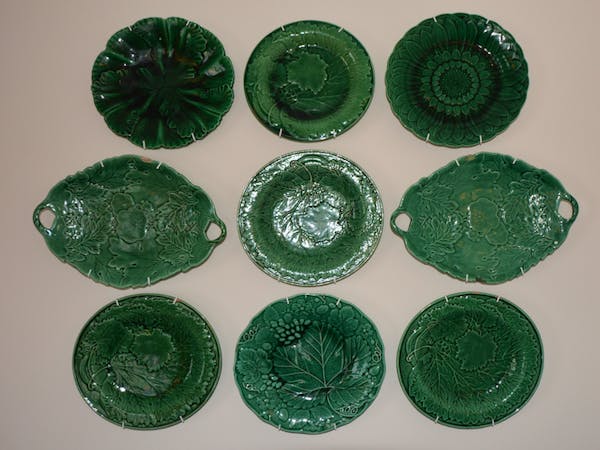 Haven Hall Hotel Sea View 2 Suite majolica plates