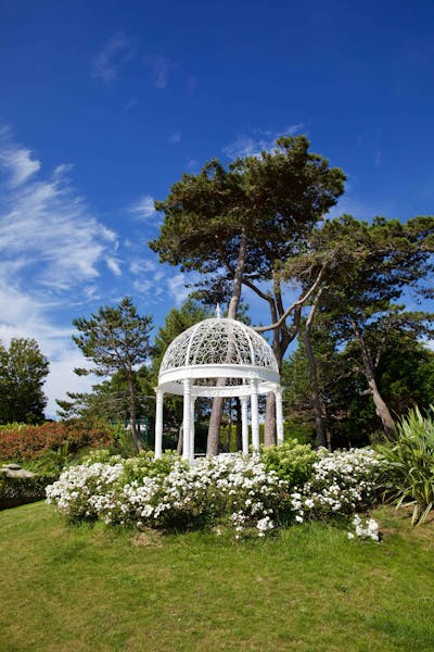 Haven Hall Hotel. Gazebo and trees