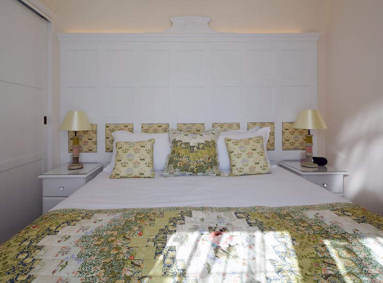 Haven Hall Hotel Garden Suite 4 bed & quilt