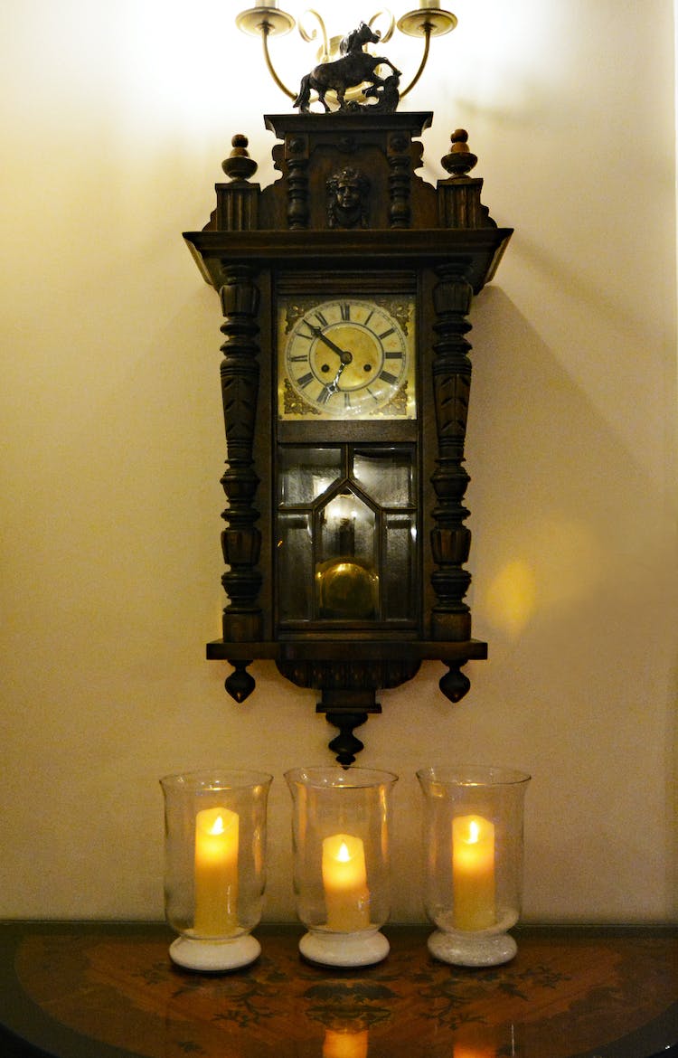 Haven Hall Hotel Vienna Clock