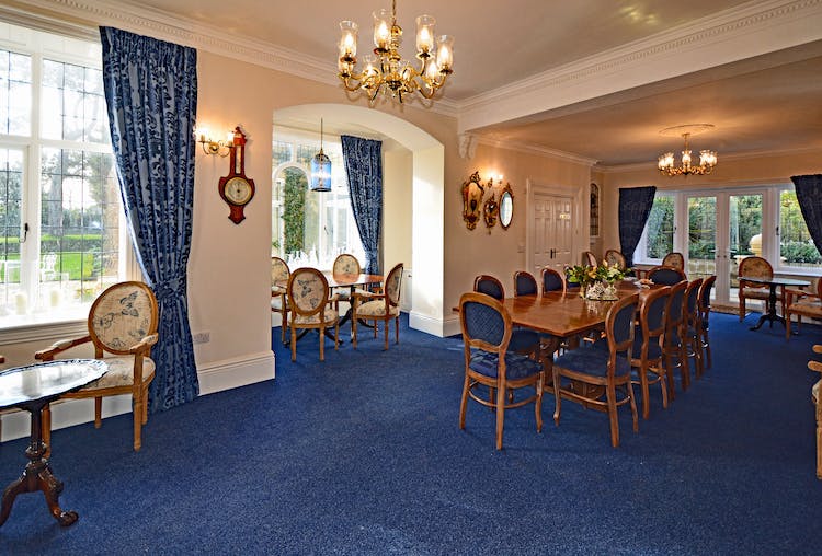 Haven Hall Hotel Blue Dining room